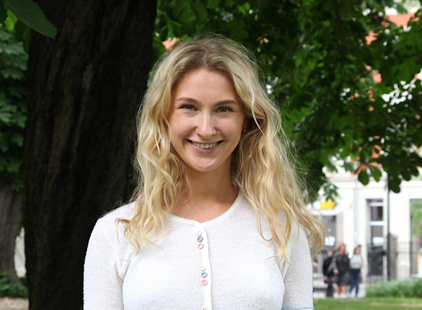 Uvanlig selvutvikling: Alma er en av mange som bevisst oppsøker avvisning – trenden brer om seg